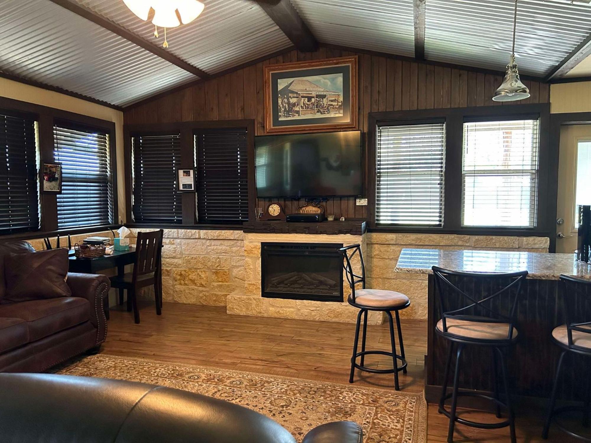 Vineyard Trail Cottages- Adults Only Fredericksburg Buitenkant foto