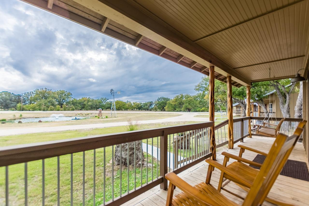 Vineyard Trail Cottages- Adults Only Fredericksburg Kamer foto