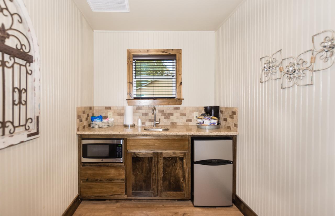 Vineyard Trail Cottages- Adults Only Fredericksburg Kamer foto