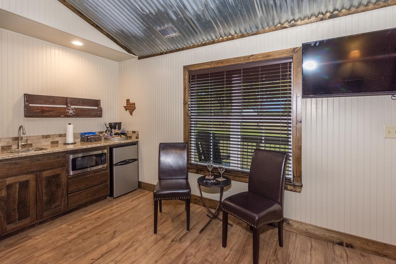 Vineyard Trail Cottages- Adults Only Fredericksburg Kamer foto