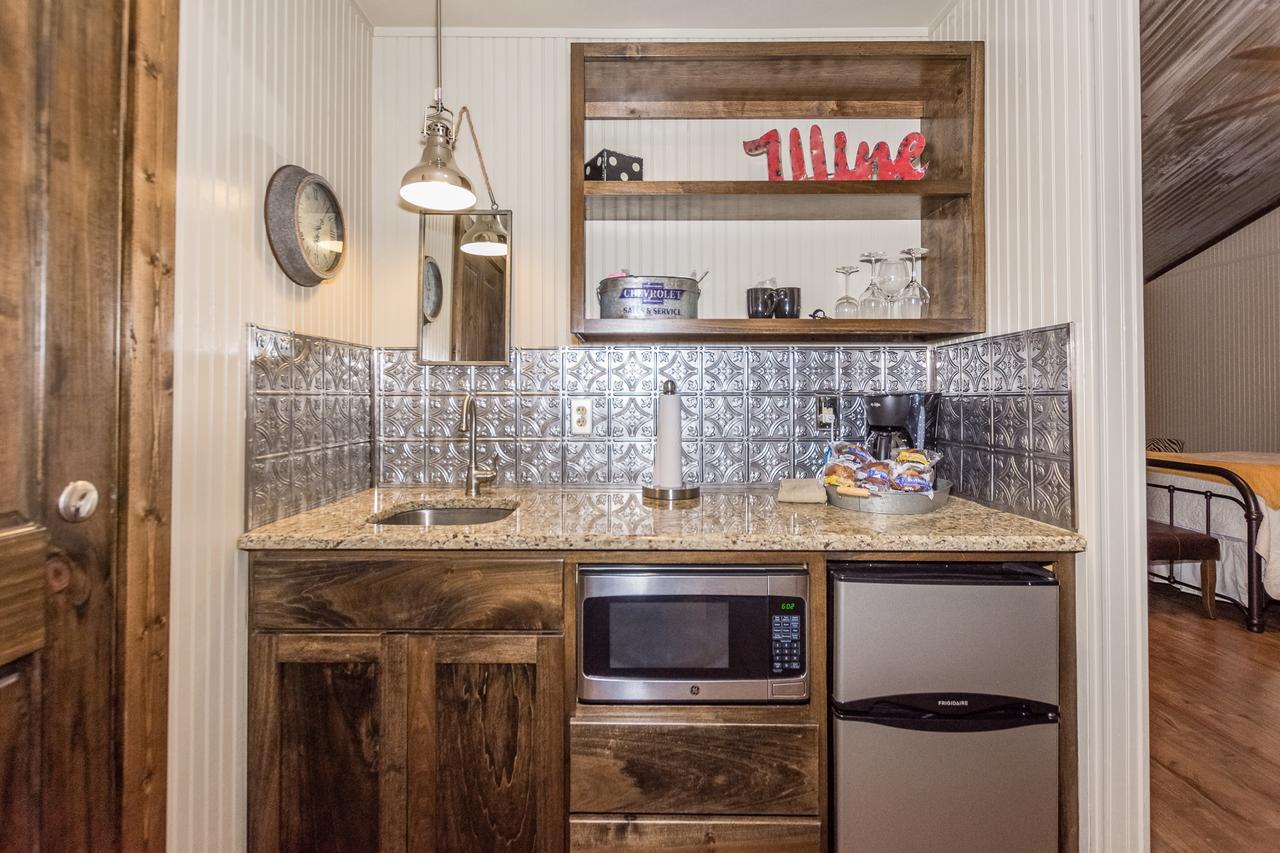Vineyard Trail Cottages- Adults Only Fredericksburg Kamer foto