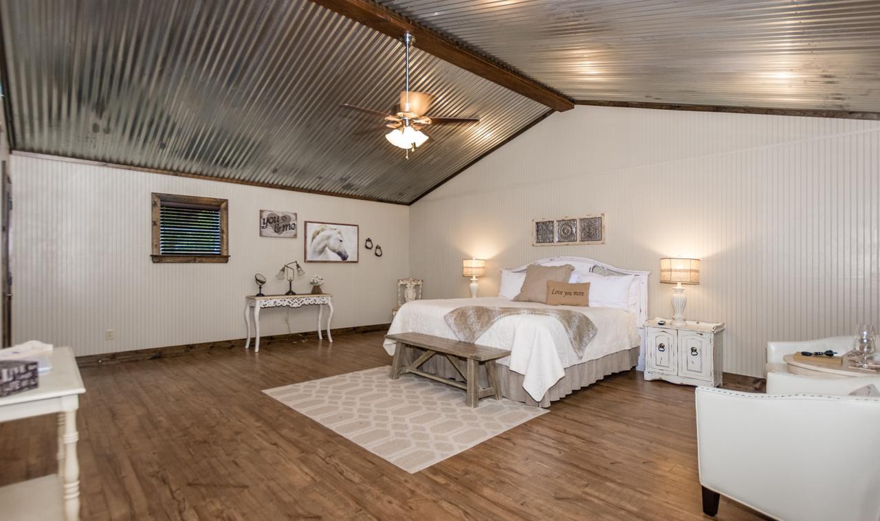 Vineyard Trail Cottages- Adults Only Fredericksburg Kamer foto
