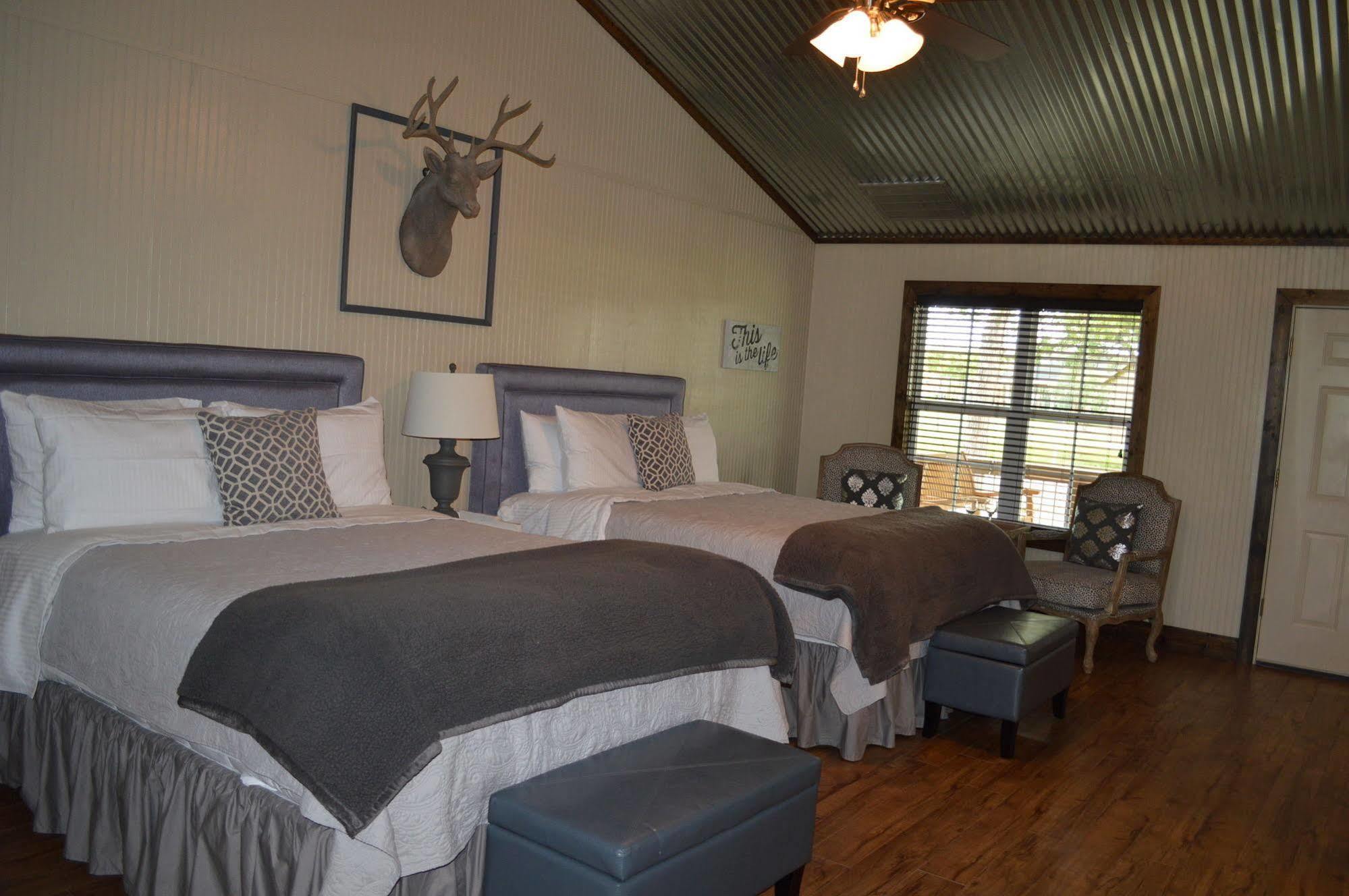 Vineyard Trail Cottages- Adults Only Fredericksburg Buitenkant foto